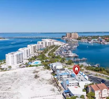 Prime location near Destin Harbor—your stay is perfectly positioned for easy access to beaches, dining, and waterfront fun.