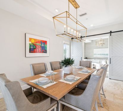 Formal Dining Area with Seating for 6