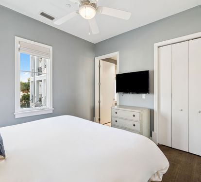King Guest Suite - Equipped with a Flat-Screen TV