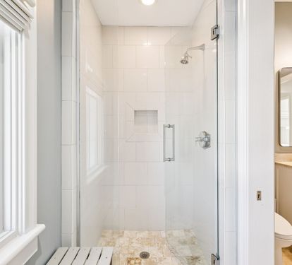 King Guest En-Suite - Walk-In Shower