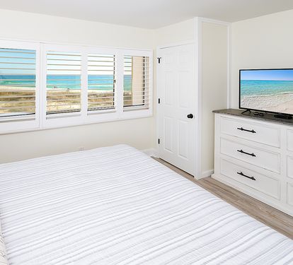 50" smart tv in master and a breathtaking view of the gulf