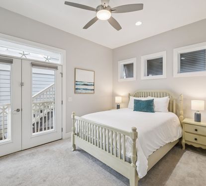 1st Floor - Queen Guest Suite