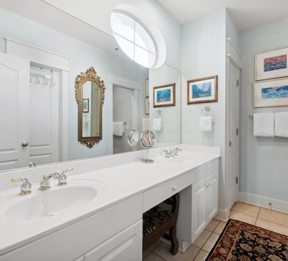 Primary King En-Suite - Dual Vanities