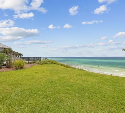 Enjoy the Spacious Back Yard!