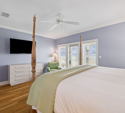 Primary King Suite - Flat-Screen TV & Gulf-Front Balcony Access