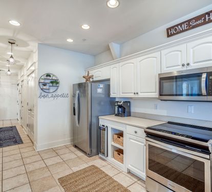 Kitchen - Equipped with a Wine Cooler