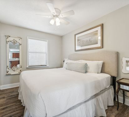 Primary Suite - King Size Bed