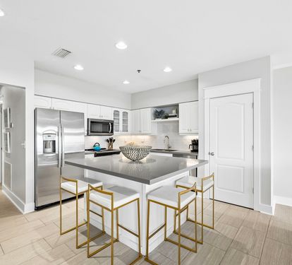 Spacious & Fully Equipped Chef's Kitchen