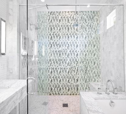 1st Floor Primary En Suite - Equipped with a Walk In Shower & Soaking Tub