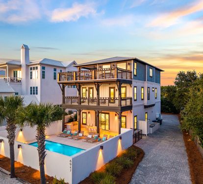 Welcome to 'Four Blue Palms' in Seacrest West!