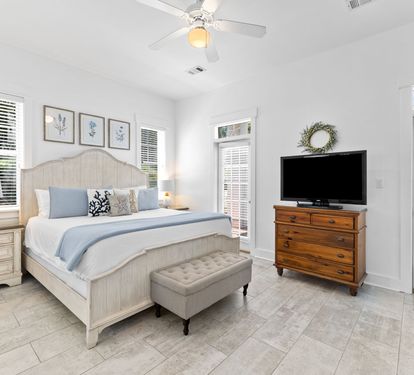 1st Floor - Primary King Suite