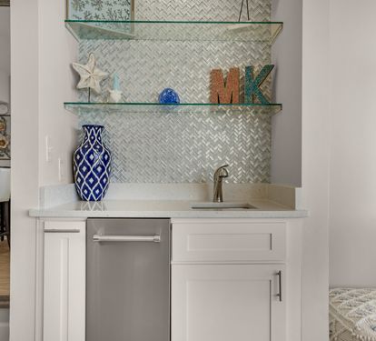 Wet Bar with Stand Alone Ice Maker
