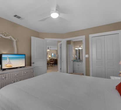 1st Guest Bedroom with En Suite
