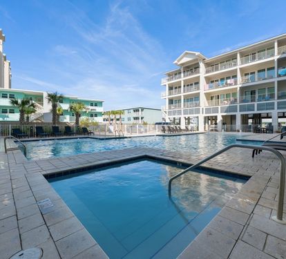 Sea Glass Outdoor Hot Tub + Pool