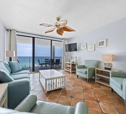 Pelican Pointe 803 Living Room with Queen Sleeper