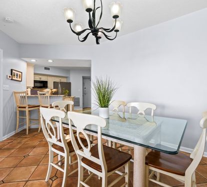 Pelican Pointe 803 Dining Table Seats 6