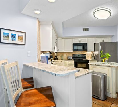 Pelican Pointe 803 Kitchen Counter Seats 2