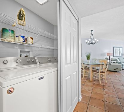 Pelican Pointe 803 Full Sized Washer & Dryer