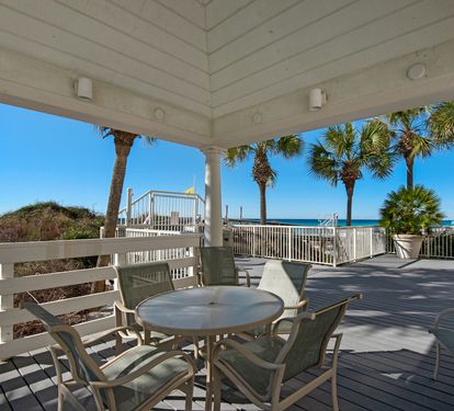 Table & Chairs on Main Deck at Gulfside Pool