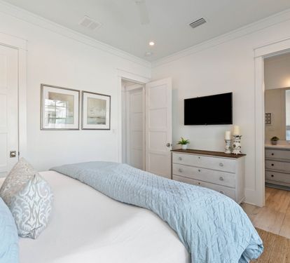 King Guest Suite - Equipped with a Flat-Screen TV