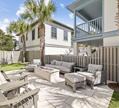 Pool Deck - Equipped with a Gas Firepit & Putting Green!