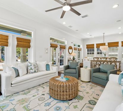 Ample Seating to Gather with Family & Friends