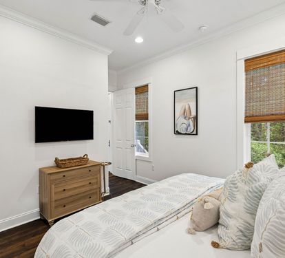 King Guest Suite - Equipped with a Flat-Screen TV