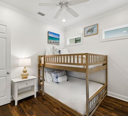 2nd Floor - Queen Bunk Room