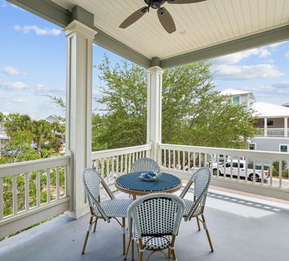 Enjoy Al Fresco Dining for 4 on the Balcony!