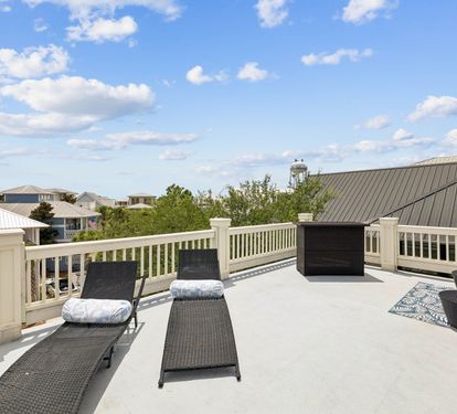 Gather with Friends on the 3rd Floor Deck!