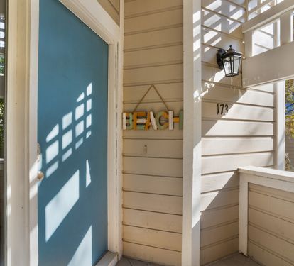 Front Door to Cottage 173