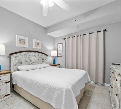 17 Colonnades 1202 Bedroom 2