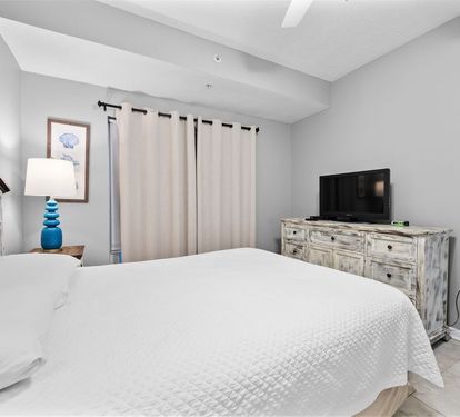 18 Colonnades 1202 Bedroom 2