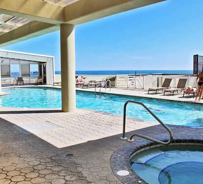 1 Outdoor Pool (1)