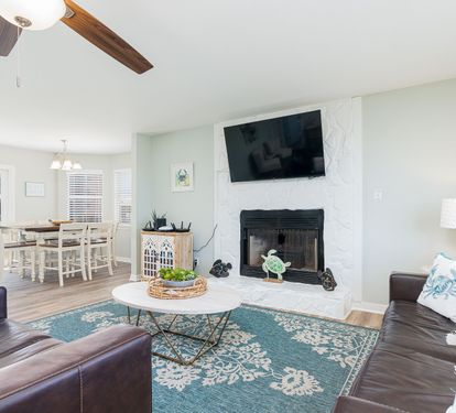 Wanderlust Living Room with Queen Sleeper