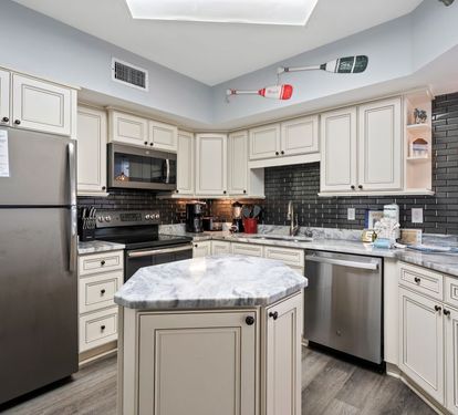 10 White Caps 1404 Kitchen