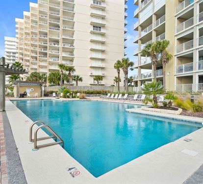 2 White Caps Outdoor Pool