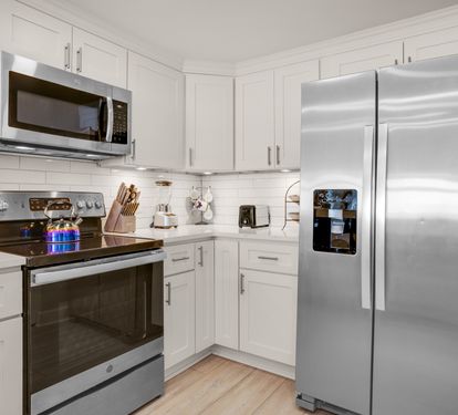 Kirchen with Stainless Steel Appliances