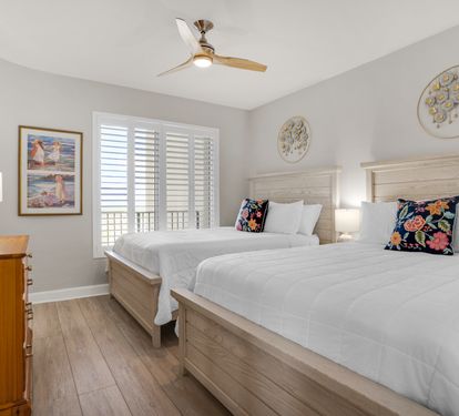 Bedroom 3 with 2 Queen Beds