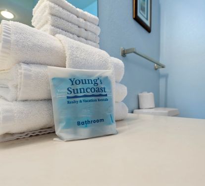Crystal Shores West 1006 Bathroom Amenities