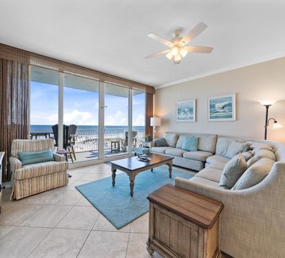 2 San Carlos 309 Living Room