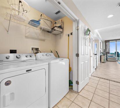 23 San Carlos 309 Laundry