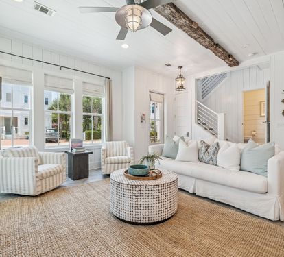 Open & Airy Living Space Greets You!