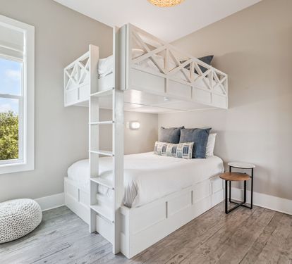3rd Floor - Bunk Room