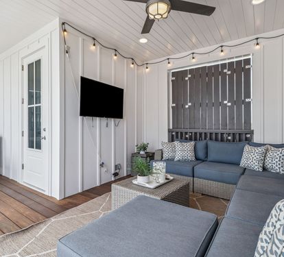 Unwind on the 4th Floor Balcony!