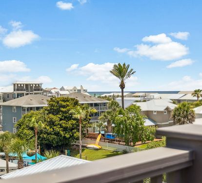 Peek-A-Boo Gulf Views!