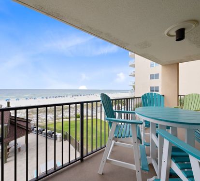 6 Phoenix I 1022 Balcony