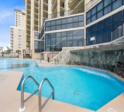 3 Phoenix I Outdoor Pool
