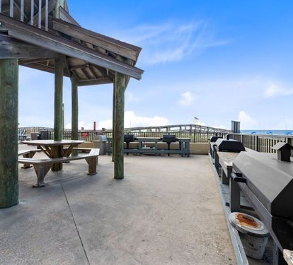 9 Phoenix I BBQ and Picnic Area
