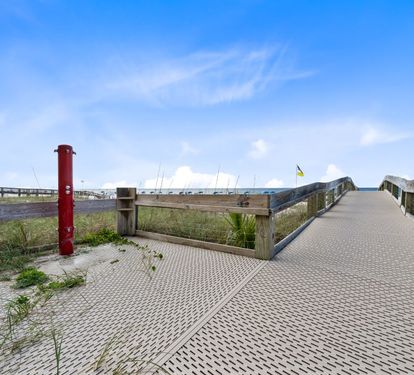 10 Phoenix I Boardwalk to Beach